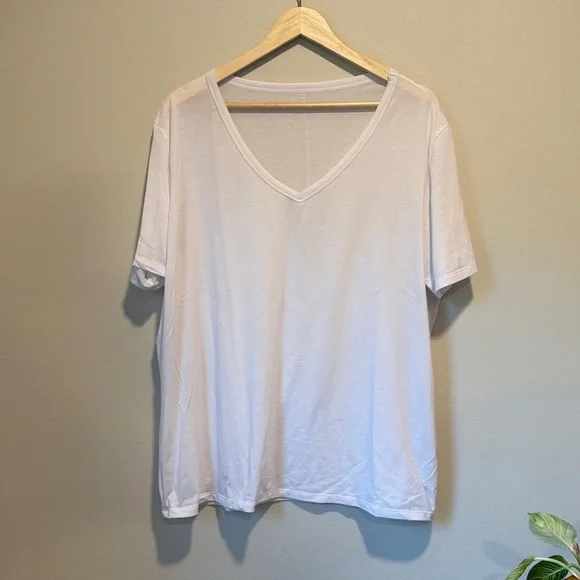 ALO YOGA Motion Short Sleeve V-Neck Tee in White sz L EUC - Picture 2 of 5